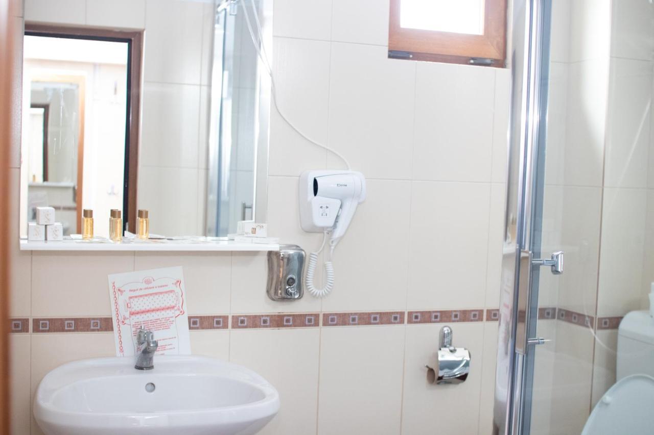 Bicaz-Chei Hotel Ngoại thất bức ảnh